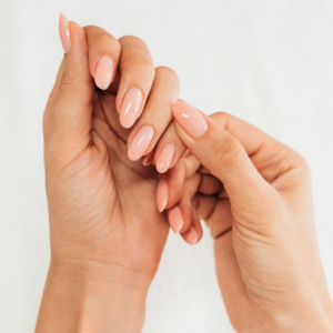 COPERTURA GEL SU UNGHIA NATURALE